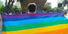 Comunidade LGBT critica resolução que permite tratamento de reorientação sexual