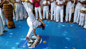 Grupo de Capoeira desenvolve projeto para portadores de deficiência