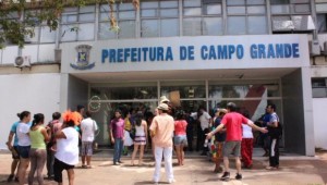Campo Grande tem três vezes mais cargos que Cuiabá