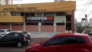Instituições do estado coletam assinaturas para projeto de combate à corrupção