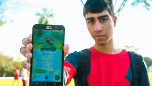 Pokémon Go gera mudanças de hábitos e polêmica