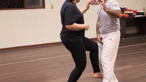 Violência contra a mulher incentiva a prática de defesa pessoal na capital