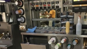 Consumidores relatam casos de intoxicação alimentar por falta de higienização nas redes 