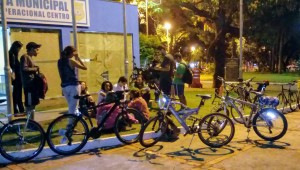 Ciclistas urbanos de Campo Grande se unem em ato público