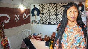 Representantes da cultura indígena e cigana participam da Semana do Artesão