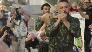 Manifestantes se reúnem na capital em repúdio às comemorações de 31 de março