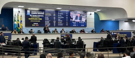 Lei que abona faltas escolares em período menstrual é aprovada pela Câmara Municipal