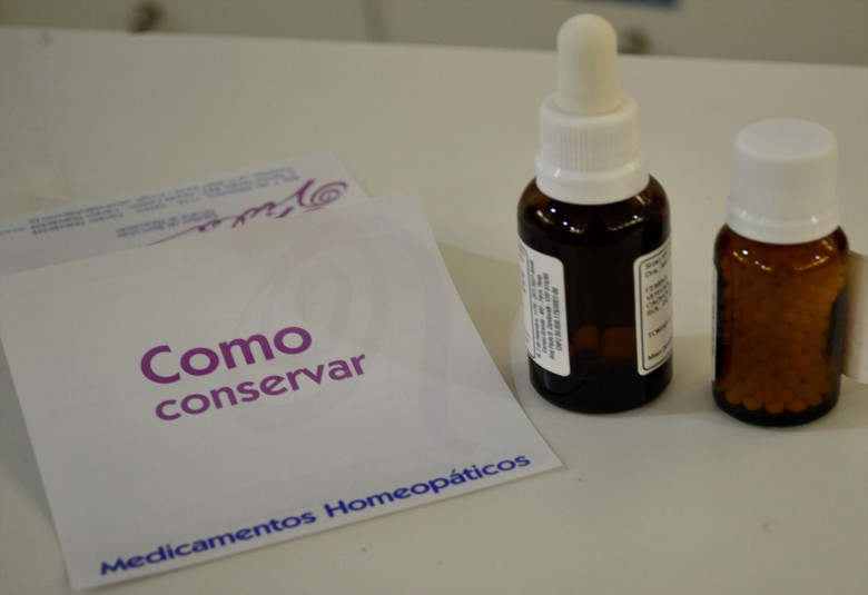 Cuidados com a armazenagem de homeopáticos são explicados na aquisição do medicamento