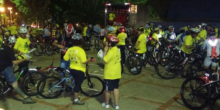Ciclistas durante o evento 