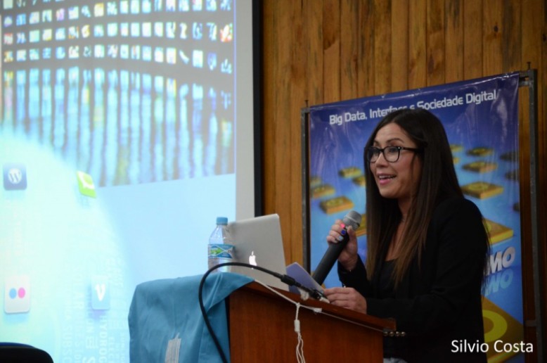 Dra. Claudia Mellado em palestra de encerramento do 5° Simpósio Internacional de Ciberjornalismo