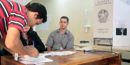 Mesários voluntários têm direito a alguns benefícios previstos em lei pela Justiça Eleitoral