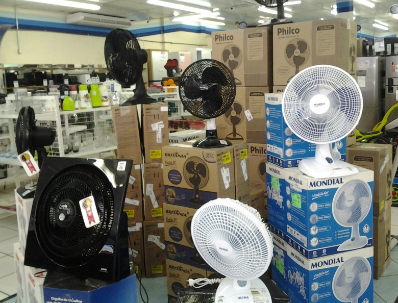 Ventiladores e aparelhos de ar-condicionado foram alguns dos produtos mais procurados para amenizar as altas temperaturas