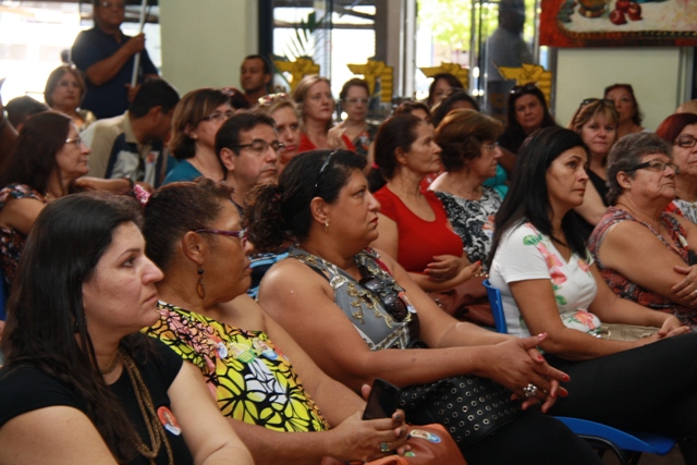 Em assembléia, a categoria definiu que manterá o indicativo de greve