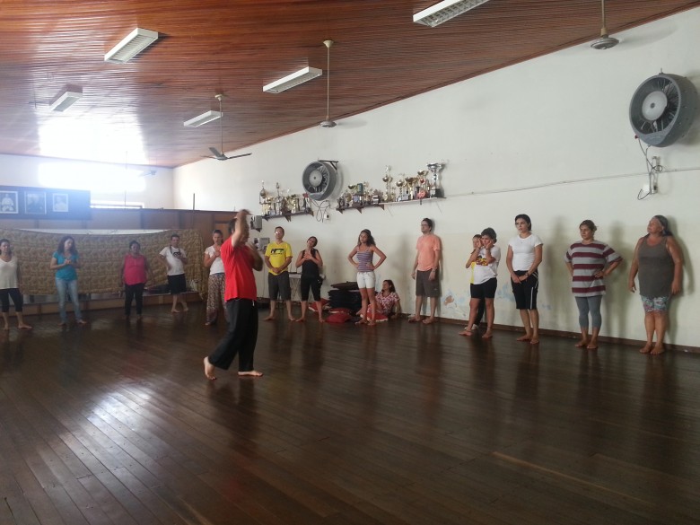 Alunos realizam vivências por meio de atividades em grupo