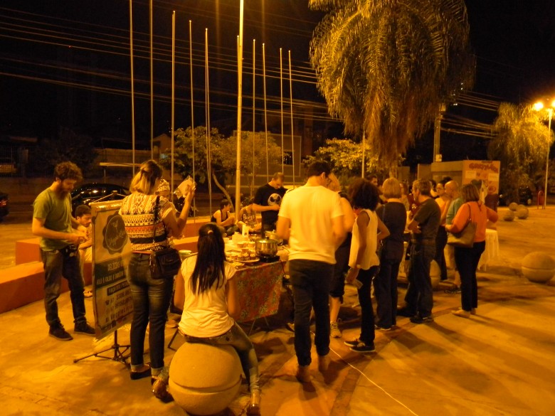 'Feira Veg' reúne vários tipos de públicos na Capital