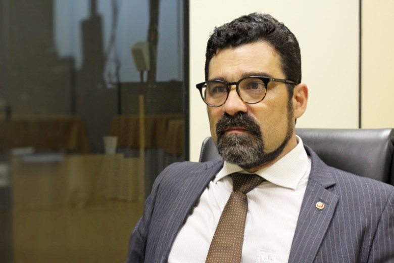 Procurador Harfouche diz que projeto complementa regimento escolar