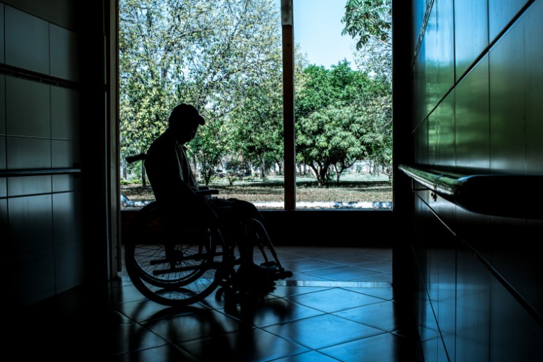 Asilo São João Bosco de Campo Grande lida com casos de abandono e negligência.
