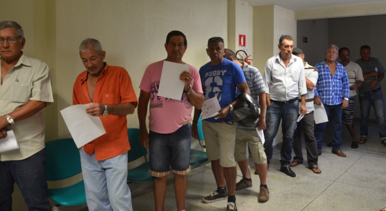 Pacientes encaminhados para fazer exame de próstata, no Hospital do Câncer Alfredo Abrão