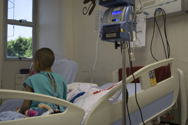 Mais de 12 mil casos novos de câncer em crianças e adolescentes serão registrados entre 2018 e 2019