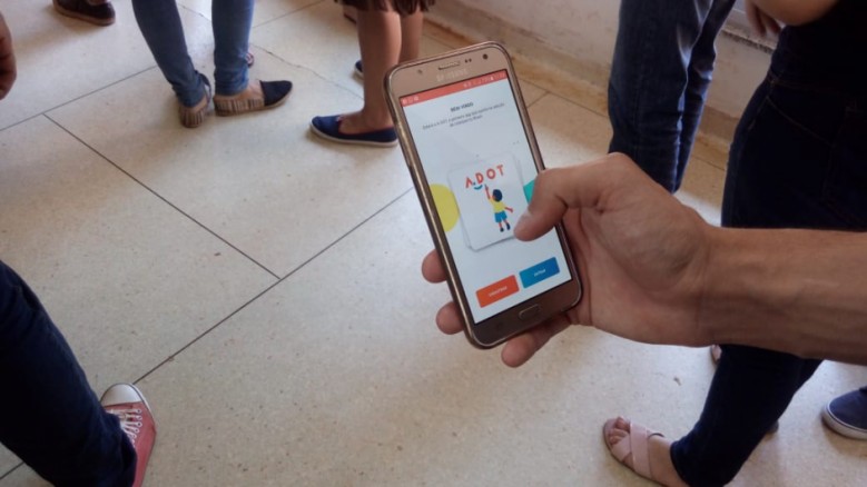 Aplicativo reúne fotos e vídeos com informações de crianças e adolescentes em condição de adoção