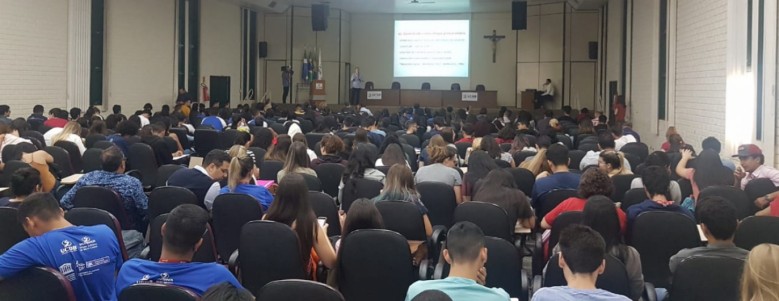 O projeto busca instigar o engajamento dos jovens na educação superior